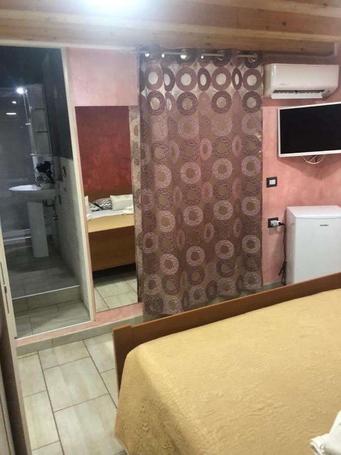 Rooms Chanel Syracuse Bagian luar foto
